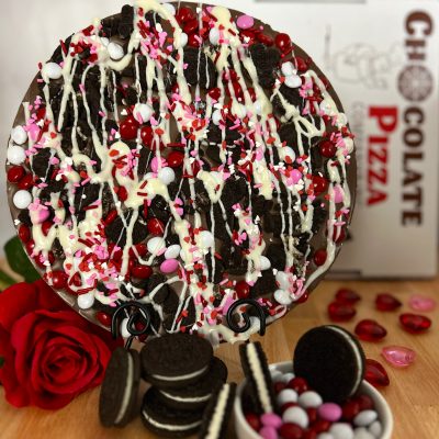 cookies and dream chocolate pizza