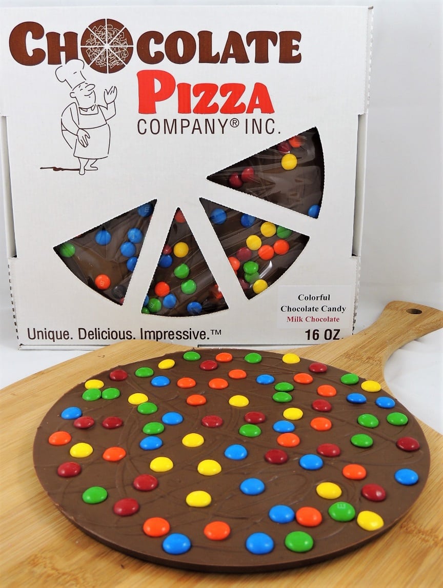 https://www.chocolatepizza.com/wp-content/uploads/2020/01/Chocolate-Pizza-with-colorful-chocolate-candy-low.jpg