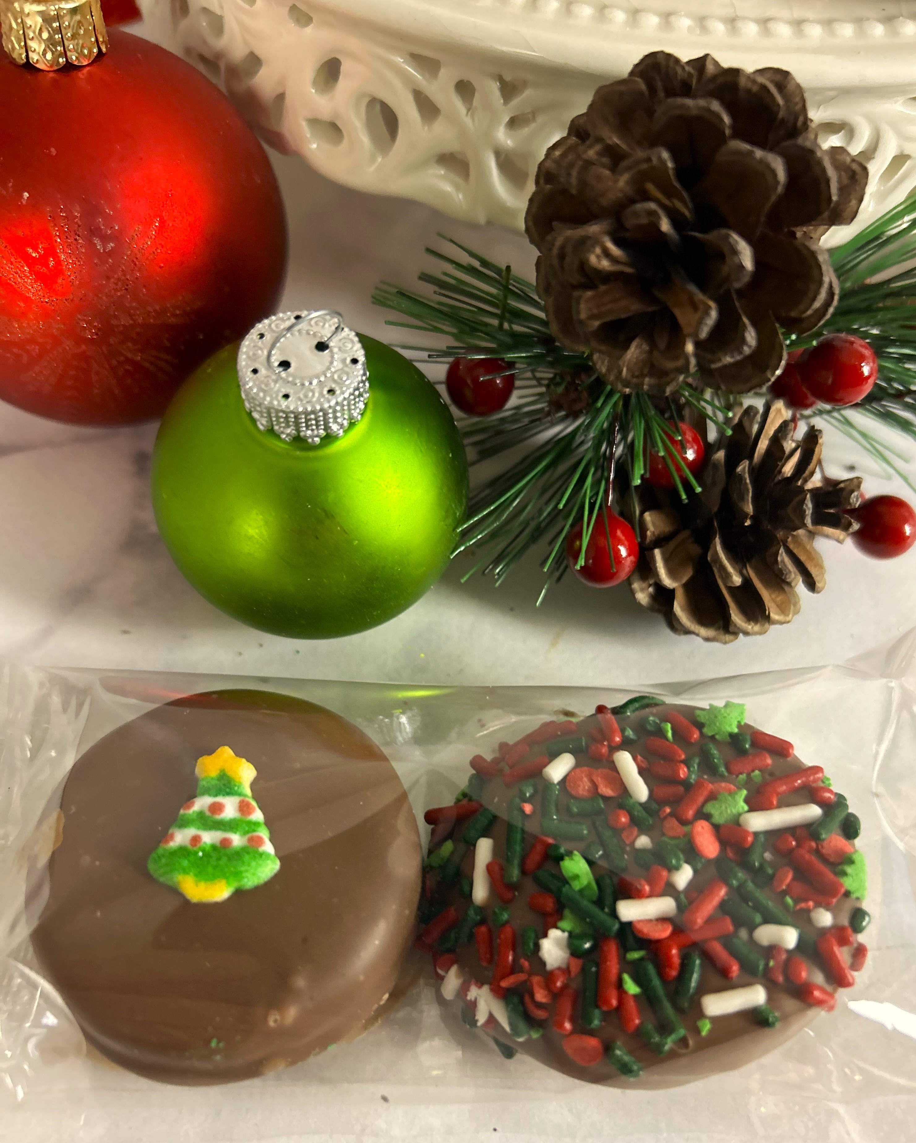 2 pack decorated holiday