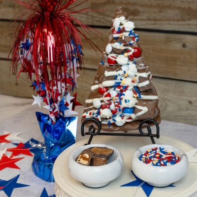 Slice | Stars and Stripes Chocolate Pizza | Avalanche, 9 oz